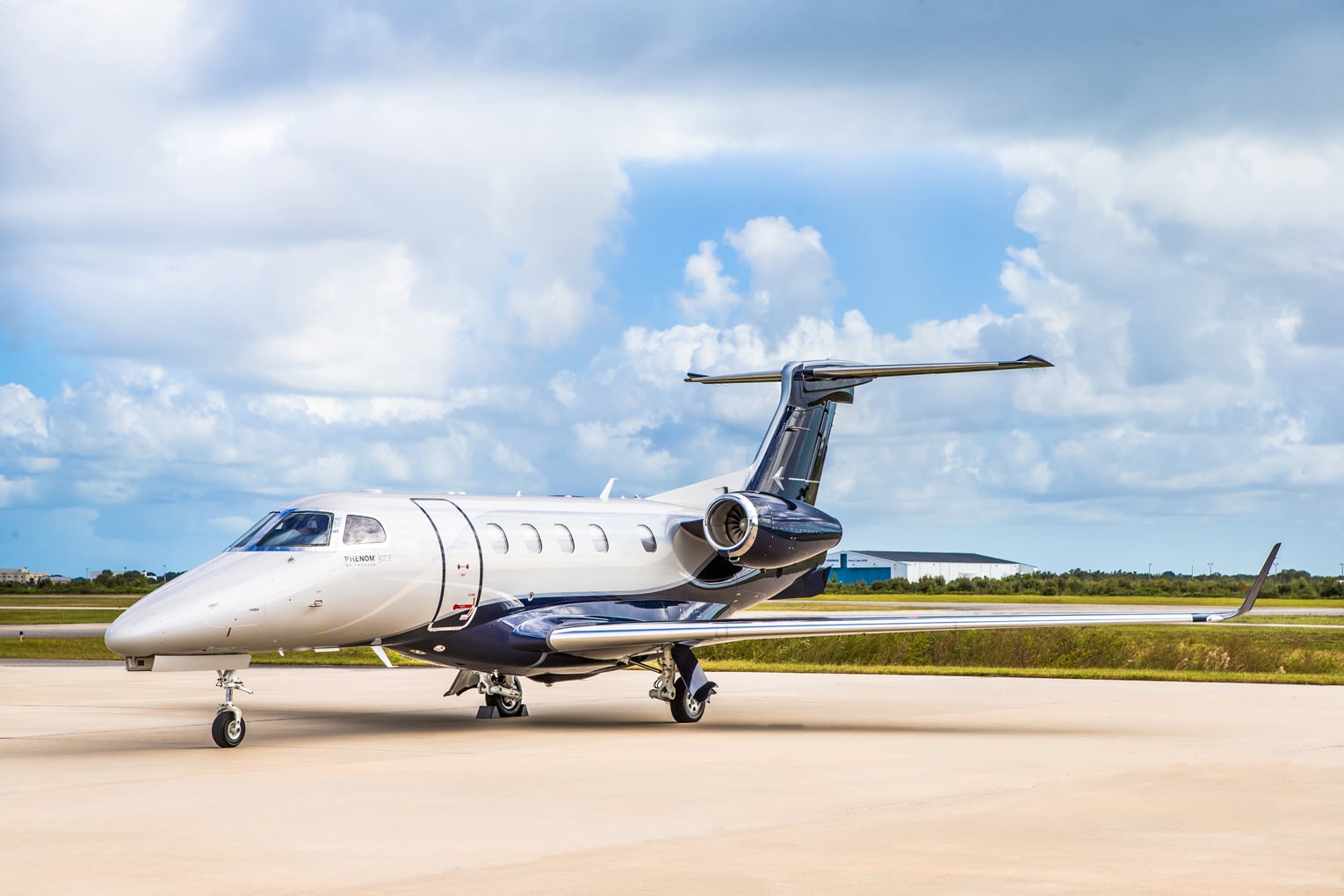 Embraer (EMBR3) assume liderança no mercado de jatos dos EUA