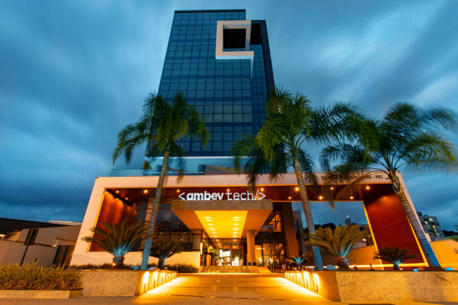 BTG recomenda compra para Ambev (ABEV3), com preço-alvo em R$ 16