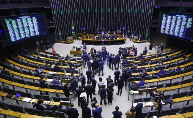 Taxação dos “super-ricos”: 6% para regularizar fundos e JCP fica de fora