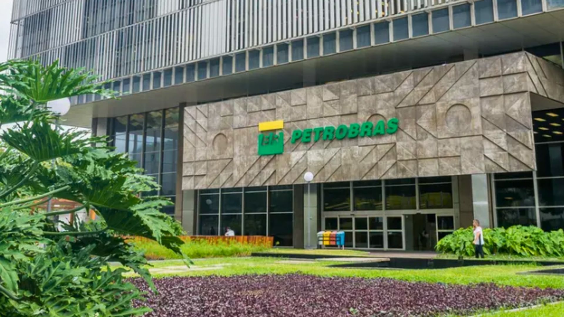 Petrobras (PETR3; PETR4) e Braskem (BRKM5): ainda não há decisão sobre venda