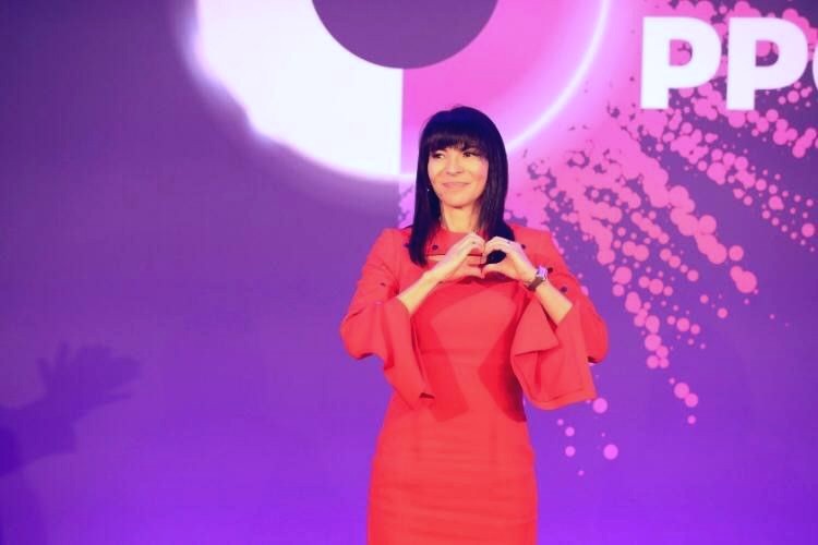 Natura (NTCO3) anuncia saída da CEO da Avon, Angela Cretu