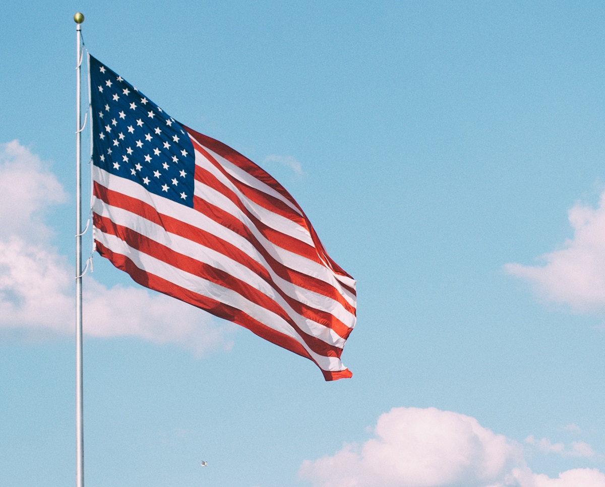 Relatório Jolts: abertura de vagas nos EUA sobe para 9,55 milhões