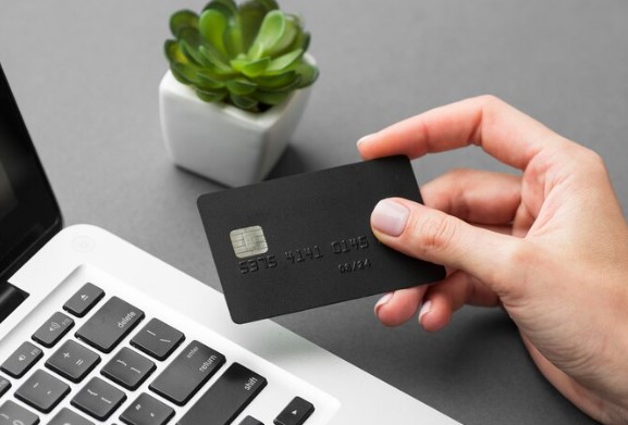 Goldman Sachs: limite no rotativo do cartão não é mudança estrutural significativa para emissores