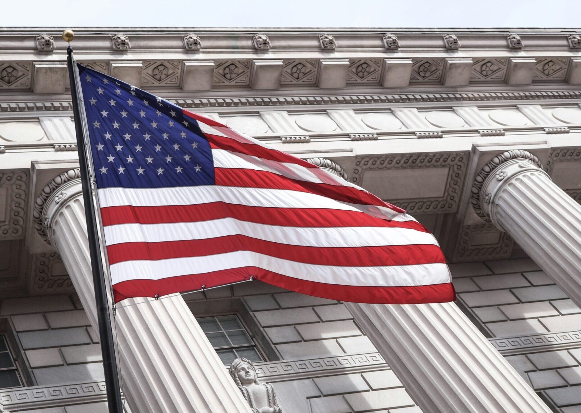 CPI: inflação nos EUA sobe 0,4% em fevereiro, dentro do esperado