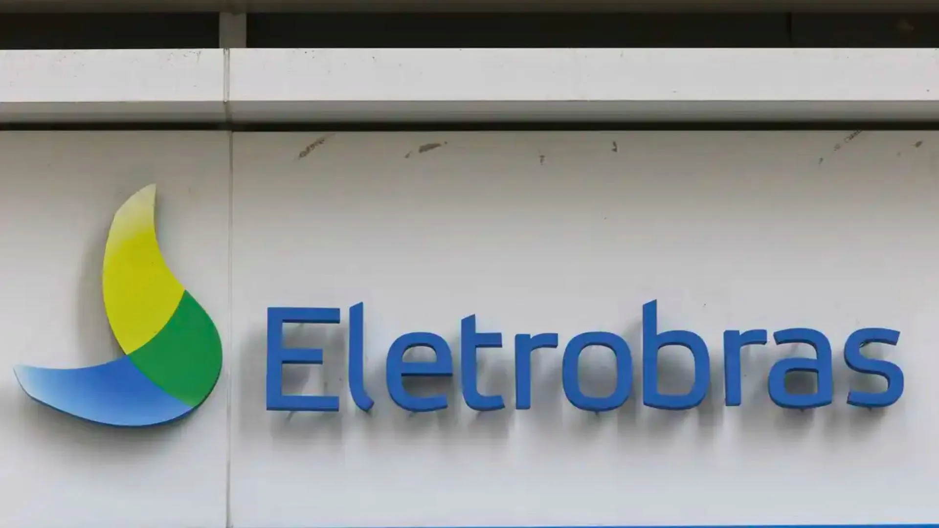 Eletrobras reverte prejuízo em lucro de R$ 893 mi no 4TRI23 e propõe dividendos de R$ 1,29 bi