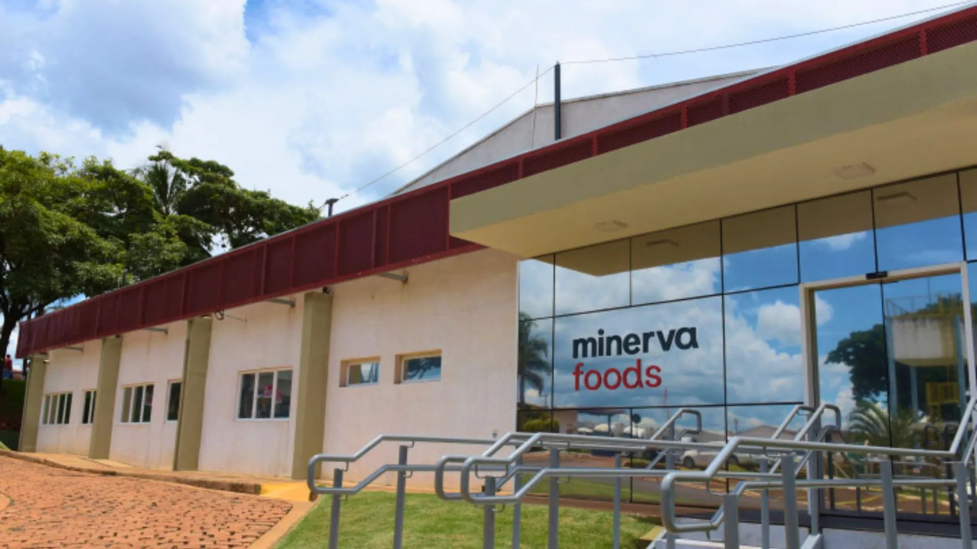 Minerva Foods (BEEF3) tem queda de 86,1% do lucro no 4TRI23; receita também diminuiu