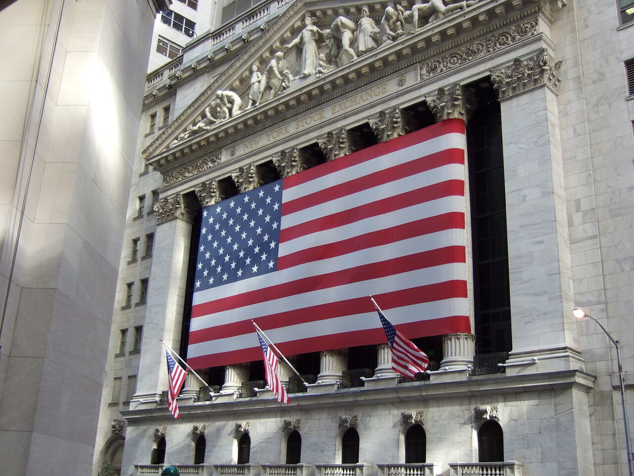 Bolsa de valores 24 horas por dia? Entenda