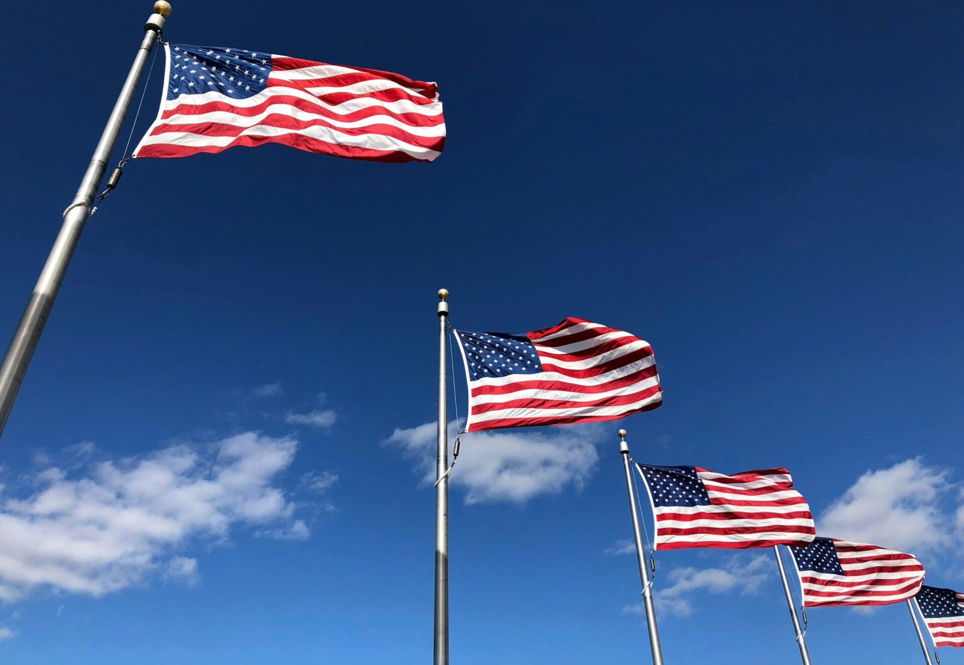 Relatório Jolts: número de vagas nos EUA sobe a 8,140 milhões em maio