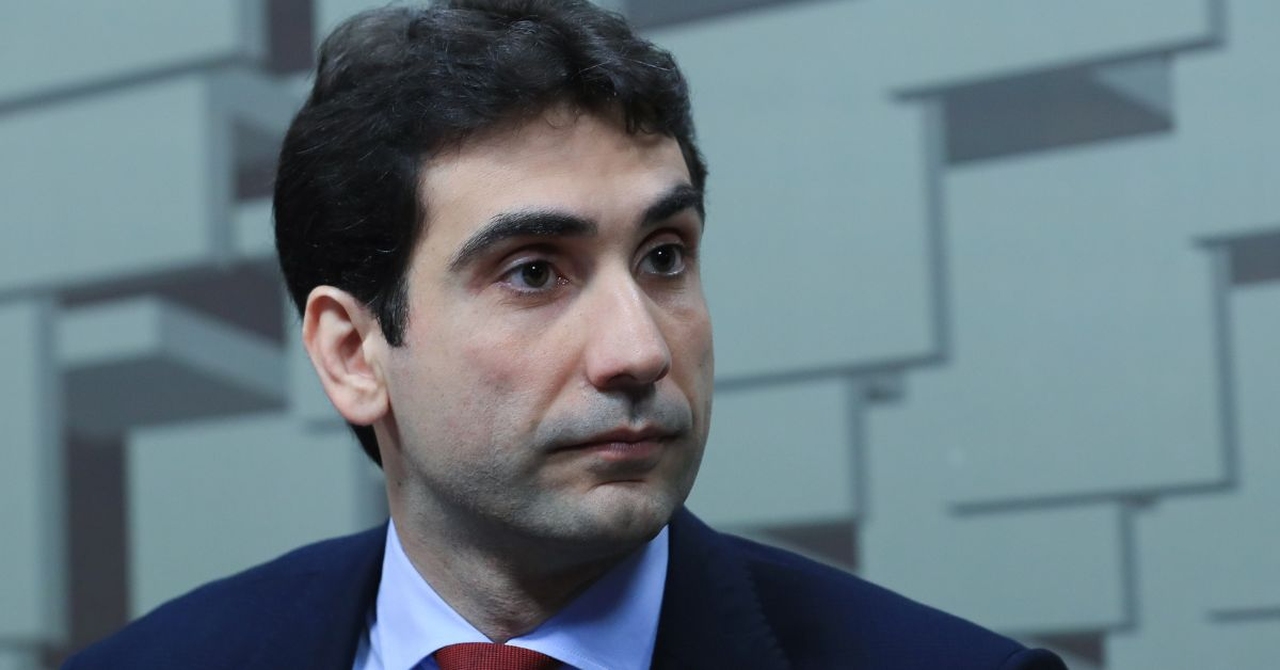 Difícil competir com tesouro americano pagando o que paga, diz Galípolo