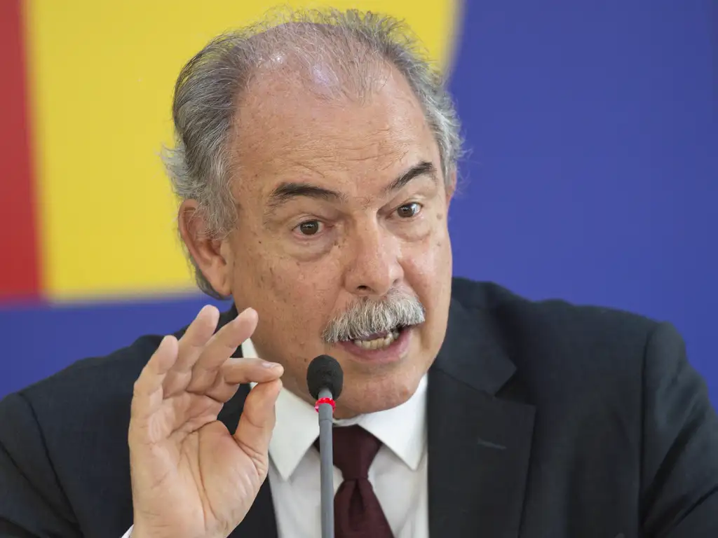 Mercadante na Petrobras: ex-senador pode presidir conselho