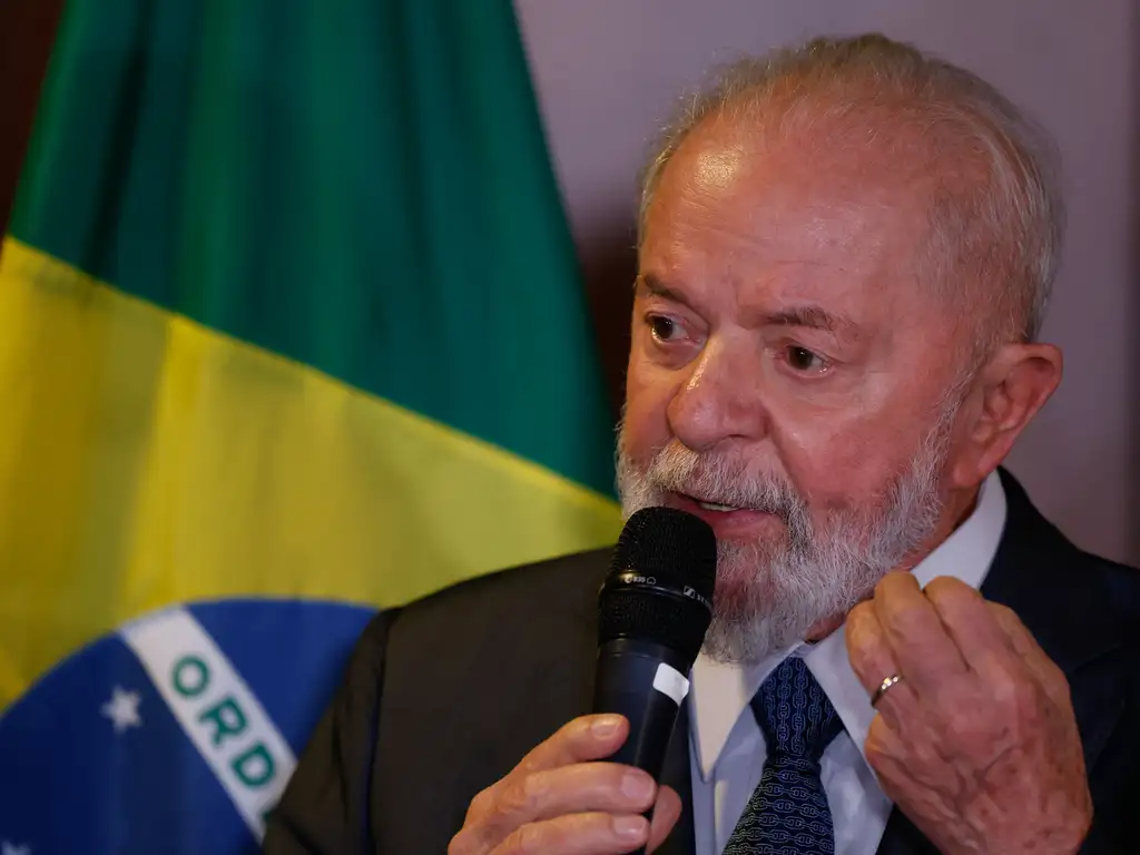 Roberto Campos Neto é adversário político e ideológico, diz Lula