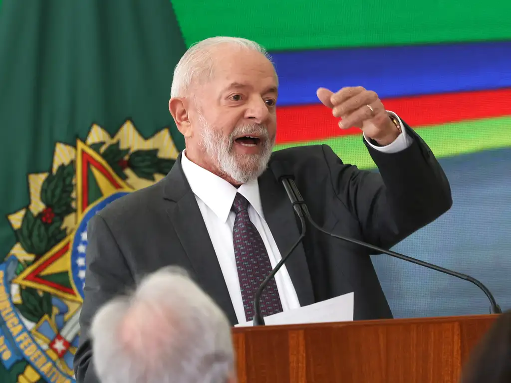 Ibovespa cai com falas de Lula sobre questão fiscal e gastos