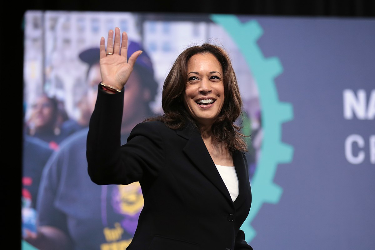 Kamala Harris ganha apoio de mais de 500 delegados democratas em corrida contra Trump