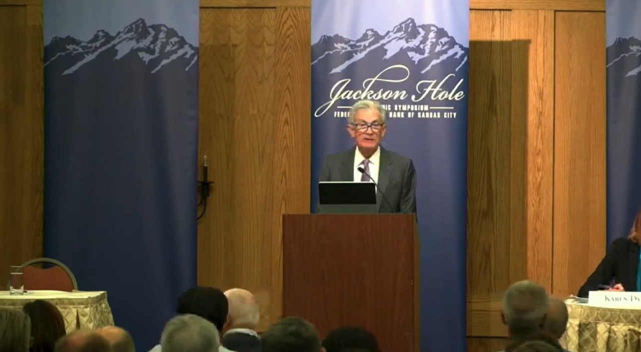 Powell: cortes nos juros começam em setembro, mas ritmo depende de dados econômicos