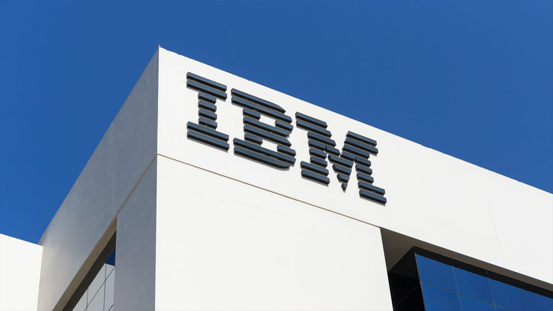 IBM tem prejuízo no 3TRI24 e ações caem no aftermarket