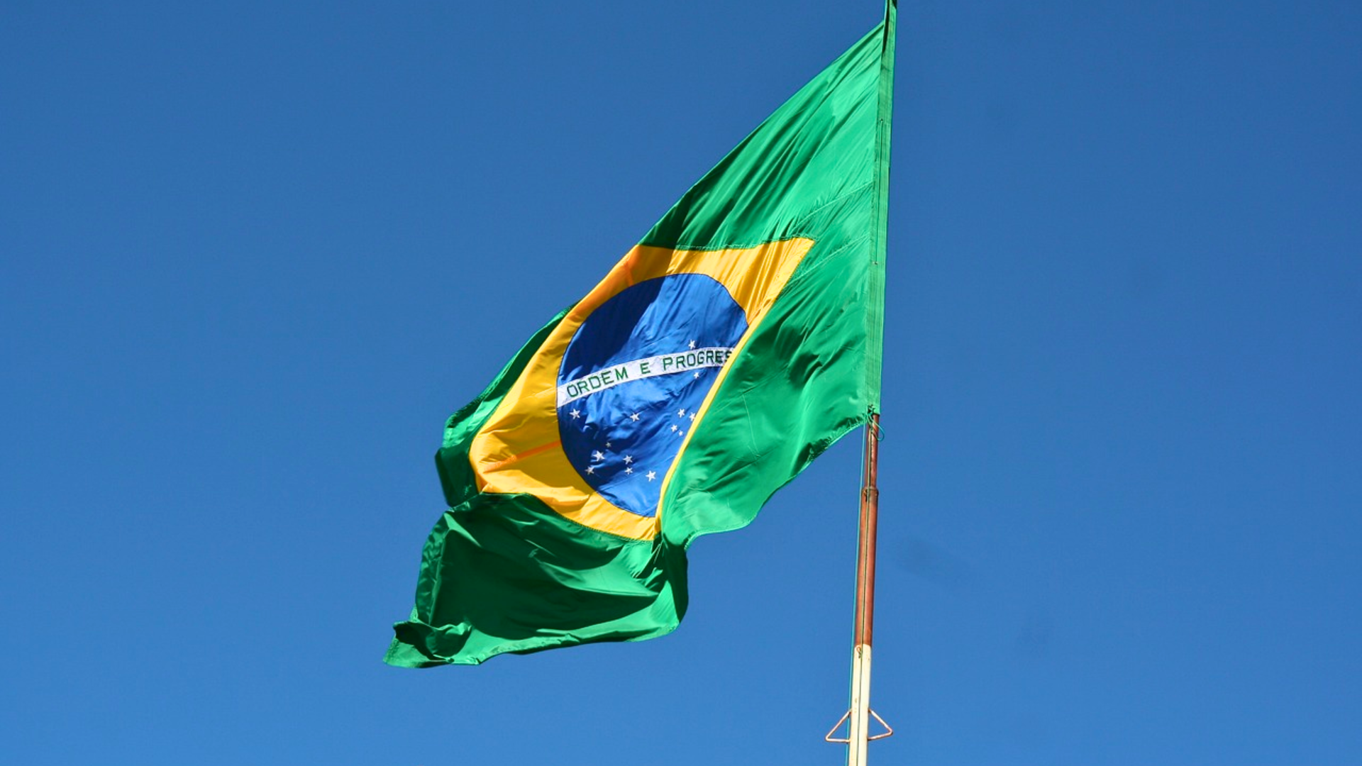 JPMorgan reduz recomendação para ações do Brasil