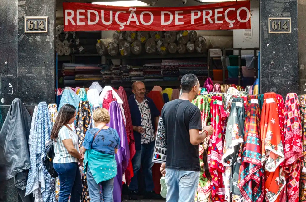 FMI eleva projeção de crescimento do Brasil para 2024