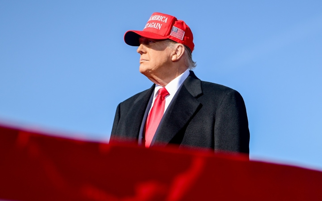 Trump vai conceder perdão a invasores do Capitólio