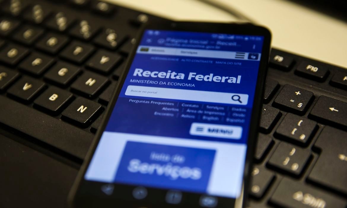 IR 2025: isenção até 2 salários mínimos deve ser mantida