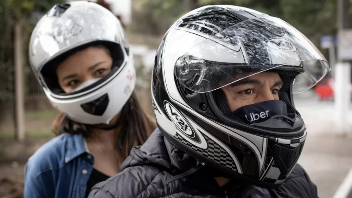 Mototáxi em São Paulo: Uber desconsidera prefeitura e se junta à 99