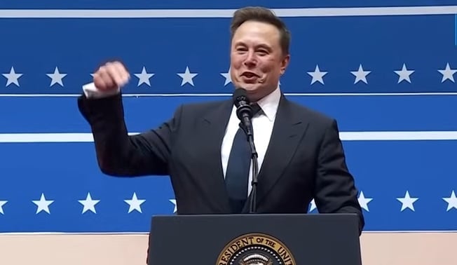 Elon Musk faz oferta de US$ 97,4 bi pelo controle da OpenAI