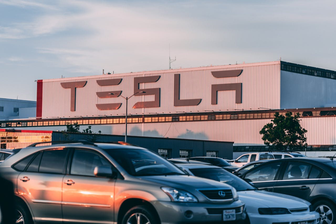 Vendas da Tesla na China caem 11,5% em janeiro