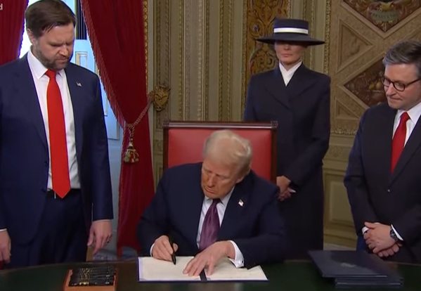 Trump confirma implementação de tarifas sobre Canadá e México