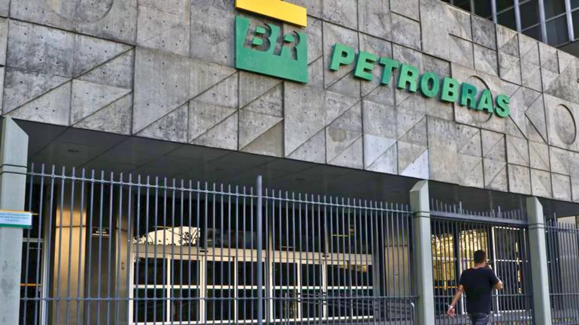 Petrobras (PETR4) pagará primeira parcela de JCP do 4TRI24 na próxima semana