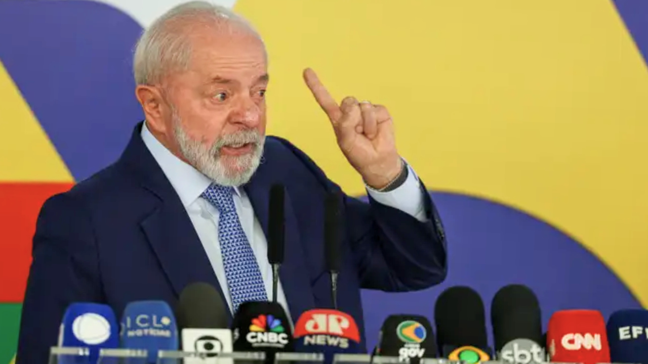 Lula defende crédito: “quando dinheiro circula ninguém compra dólar”