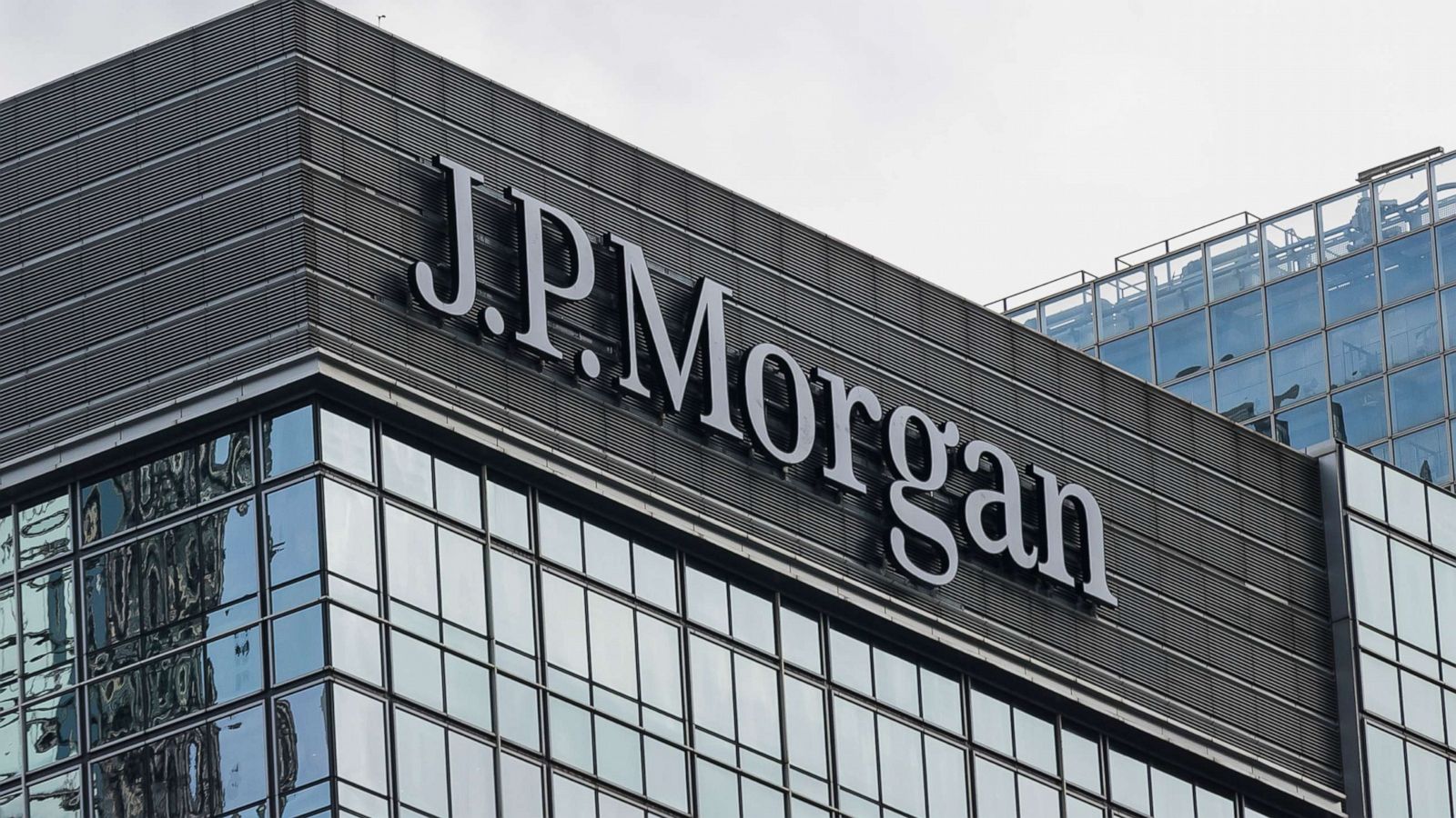 JP Morgan volta a recomendar compra para ações brasileiras