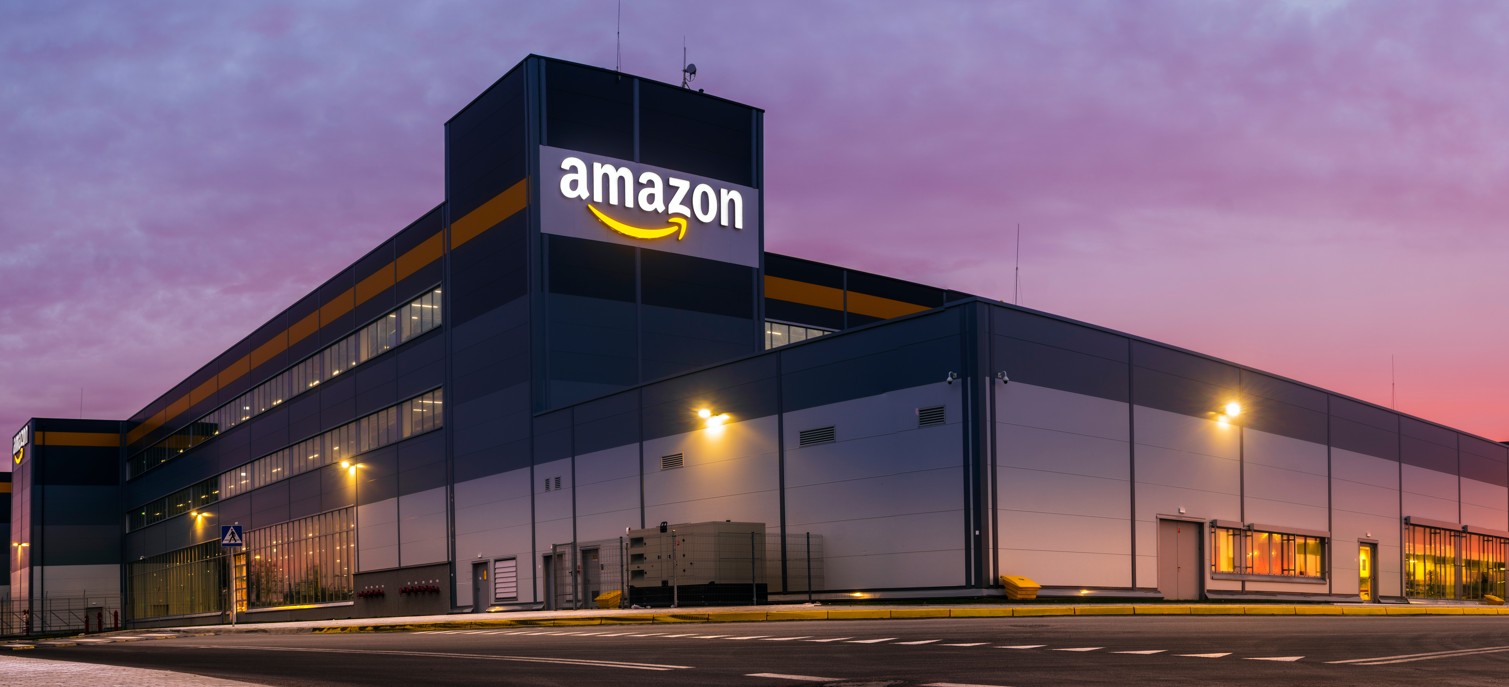 Após tarifas, Amazon cancela pedidos à China