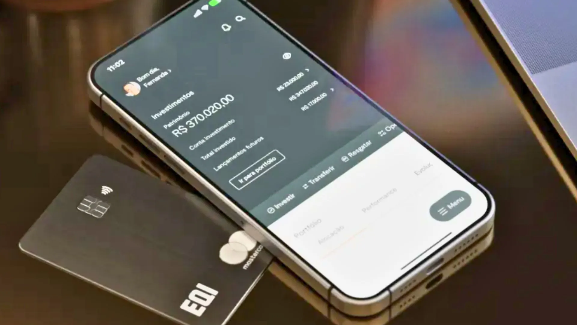 Cartão Black EQI: isenção vitalícia de tarifa para quem tem R$ 300 mil investidos