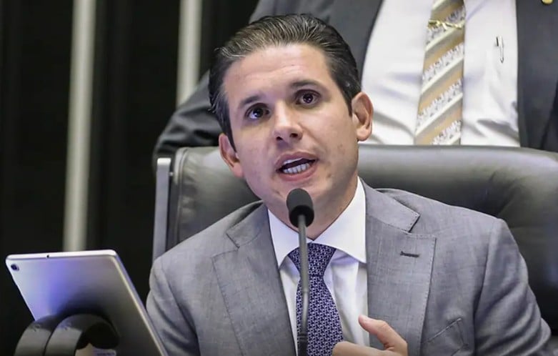 Câmara pauta urgência de projeto que pode anular aumento do IOF