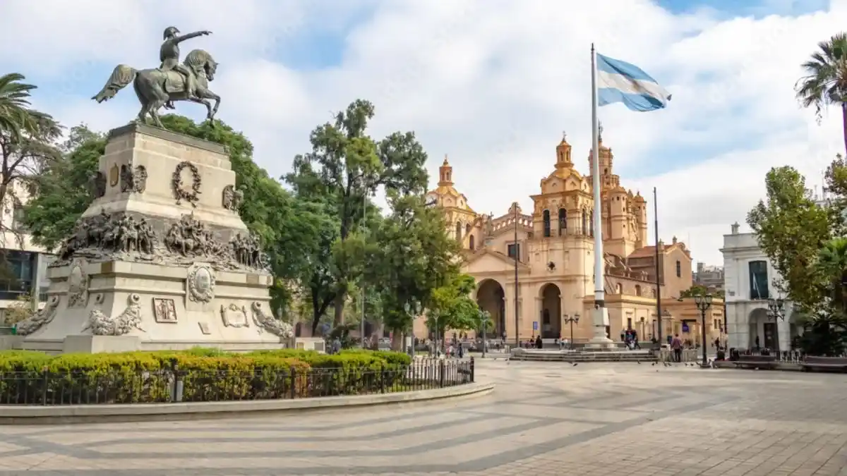 Inflação da Argentina registra menor alta mensal em mais de 6 anos