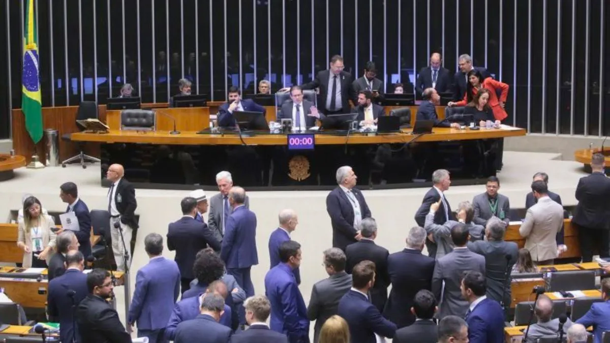 Senado aprova projeto contra decreto do governo Lula sobre IOF