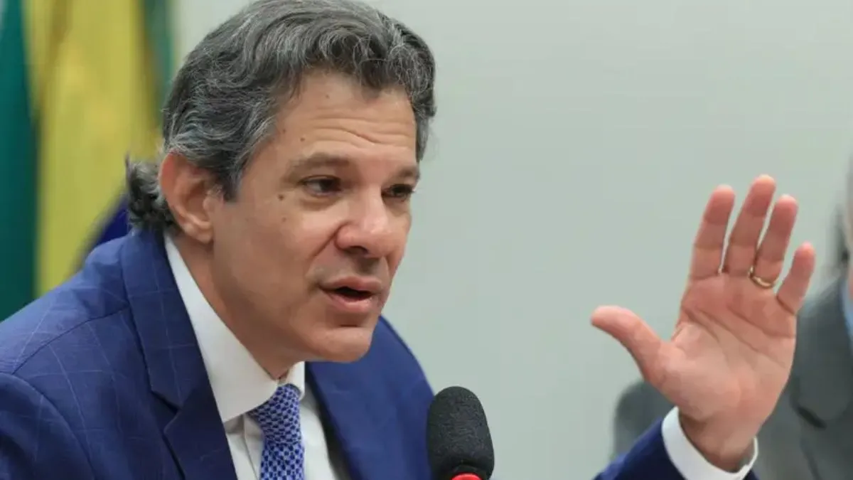 Haddad entra em férias em meio a embate sobre IOF