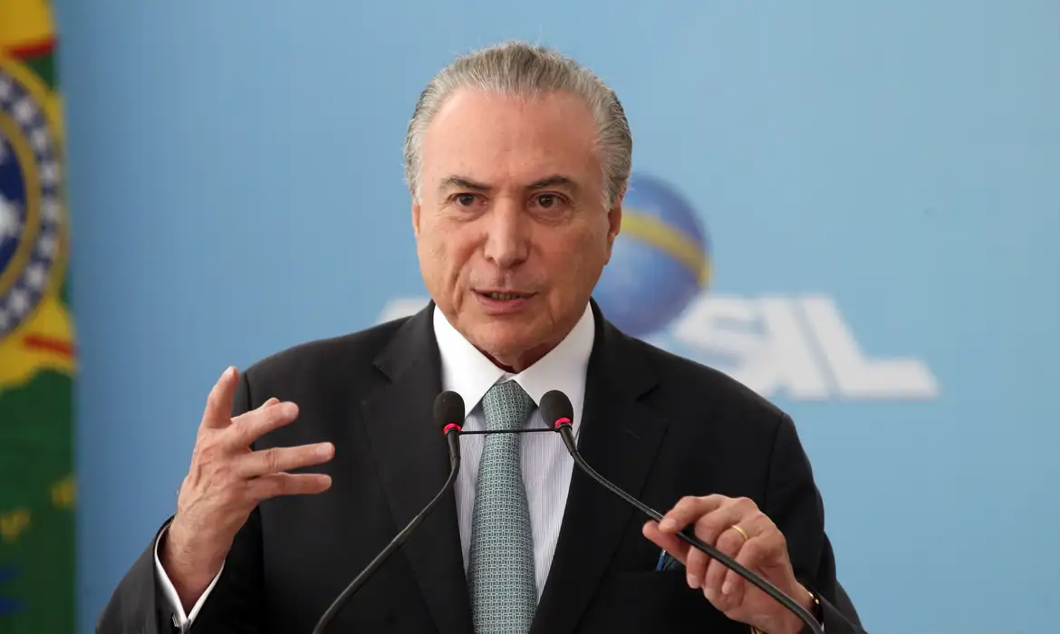 Temer critica tarifa dos EUA e revogação de vistos de ministros