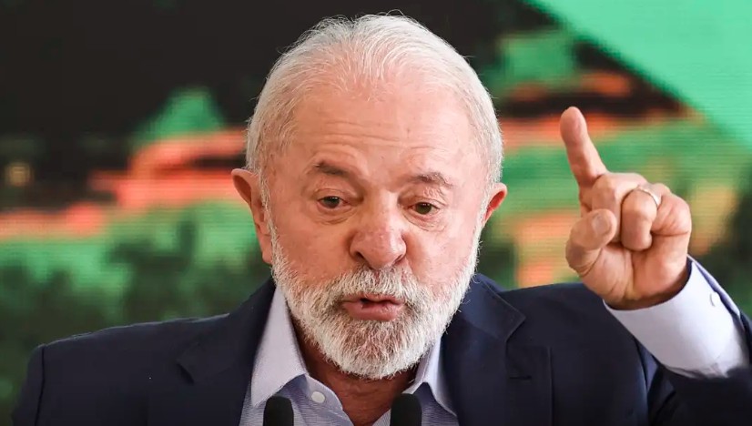 Lula amplia vantagem em cenário contra Tarcísio; maioria acha que nem ele nem Bolsonaro deveriam concorrer