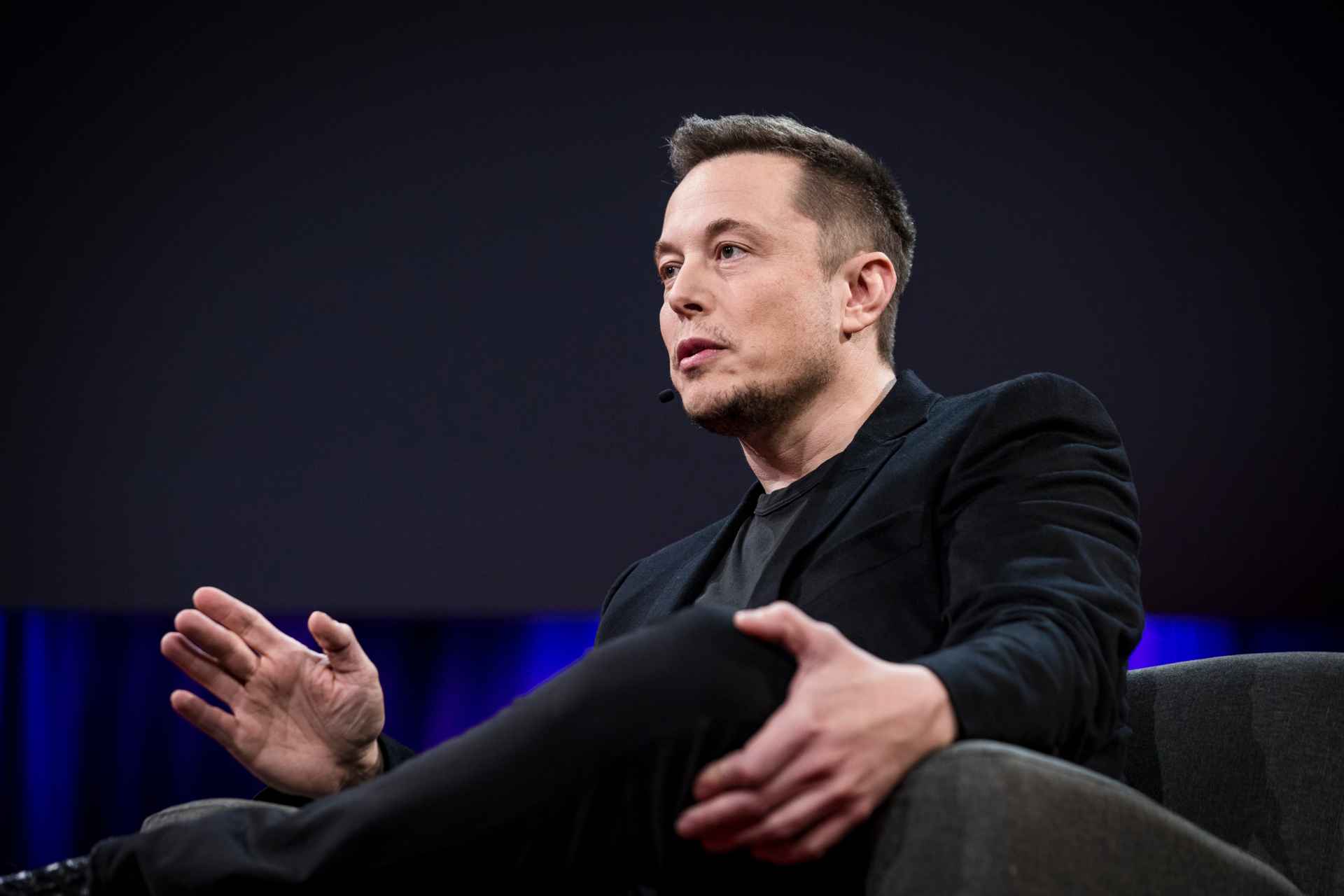 Elon Musk compra US$ 1 bilhão em ações da Tesla