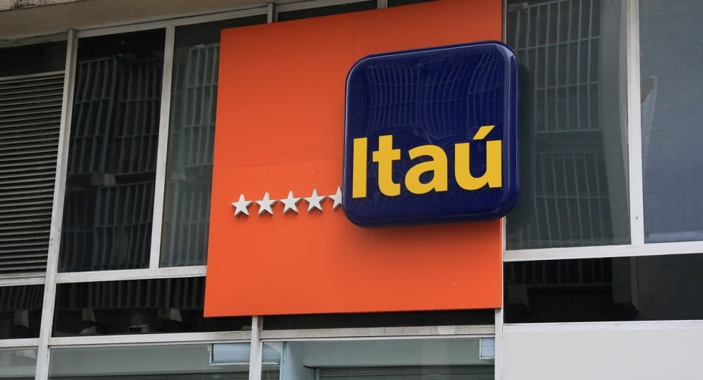 Itaú projeta dividendo adicional no início de 2026, diz CEO