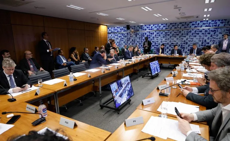 Isenção do IR será votada no dia 1º de outubro