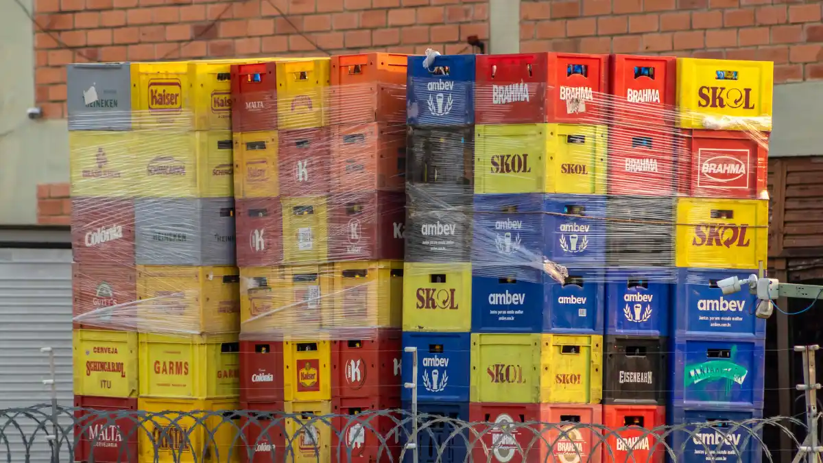 Ambev tem lucro de R$ 3,84 bilhões no 3TRI25 com impulso das marcas premium