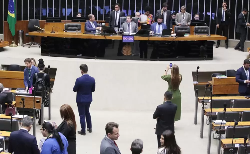 Câmara: plenário votará projeto do devedor contumaz