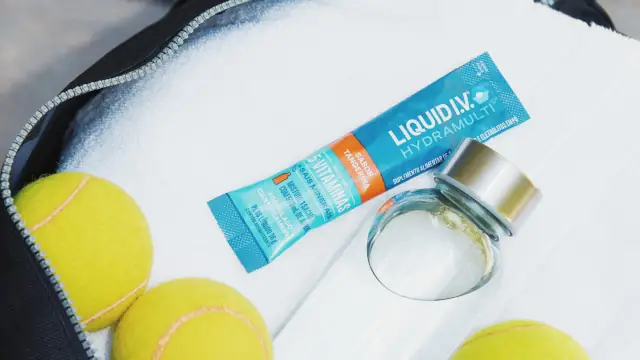 Liquid I.V. leva hidratação funcional à Match Point Mansion