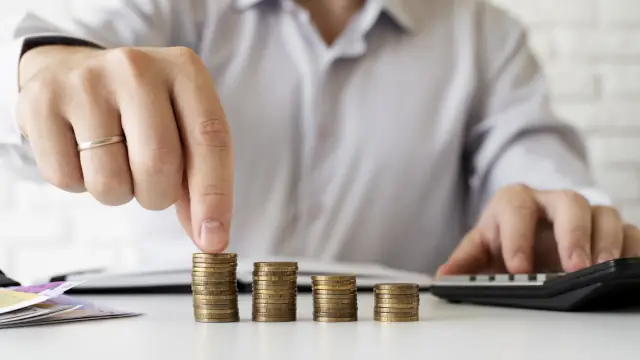 Ao som dos canhões, compre IPCA+