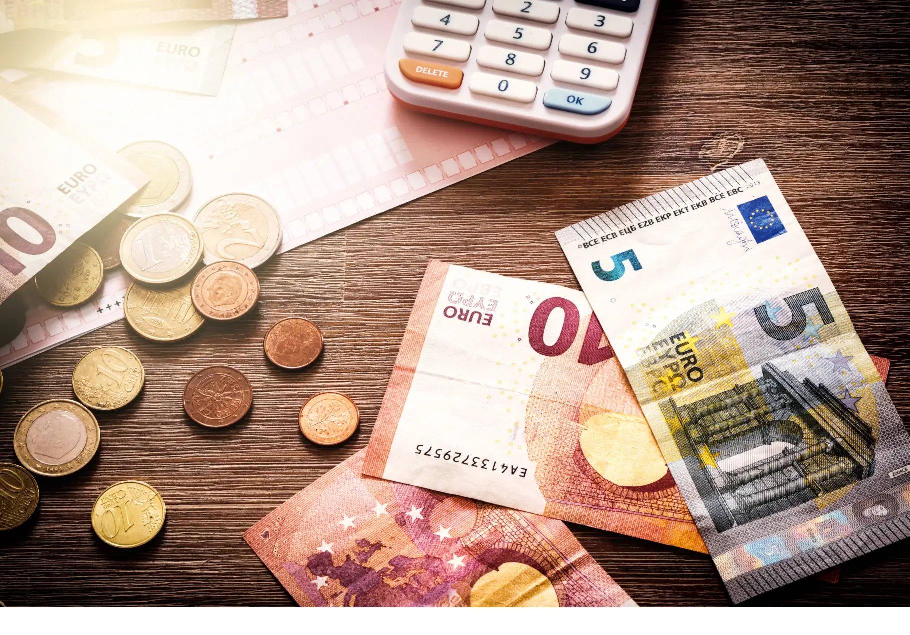 Bolsas europeias caem com ameaça de tarifas dos EUA e tensão no Oriente Médio
