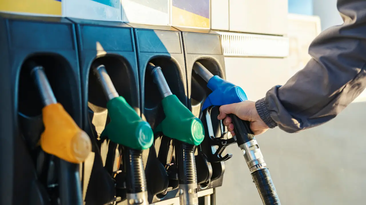 Queda dos combustíveis: diesel S-10 lidera recuo e etanol registra menor preço desde 2024