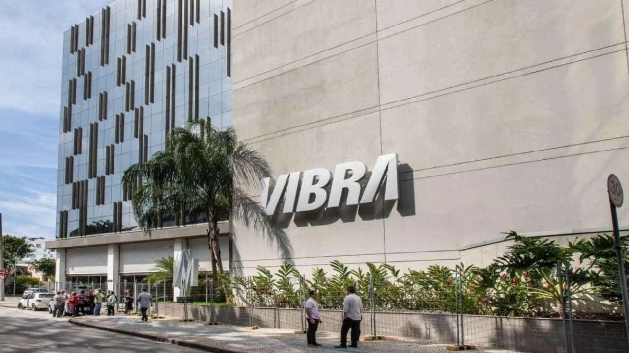 Vibra multiplica lucro por oito no 2T26, para R$ 2,35 bilhões