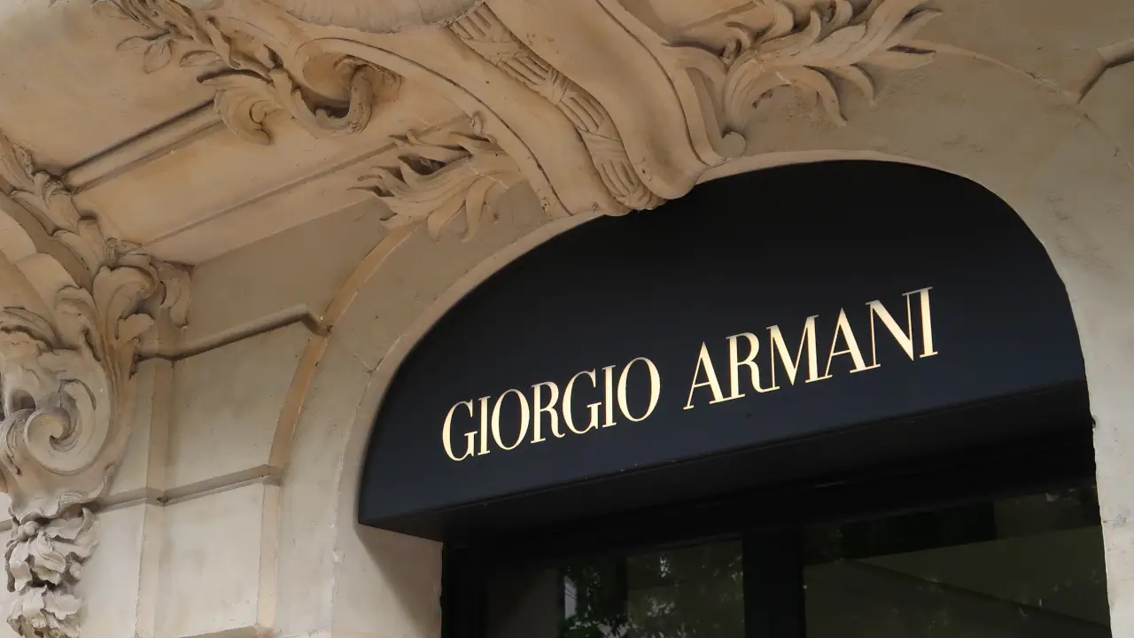 Armani fatia 15%