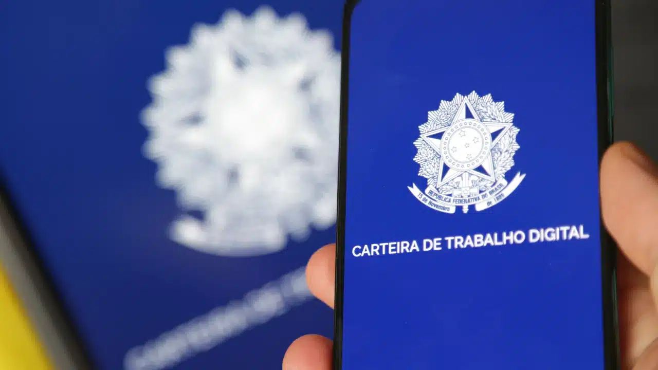 Caged: emprego formal cria 165,8 mil vagas em agosto e supera 1,1 milhão no ano